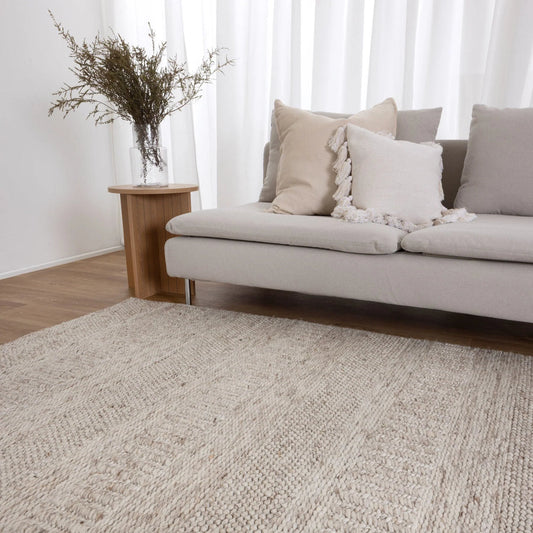 STYLE BEIGE HAND WOVEN WOOL FLOOR RUG