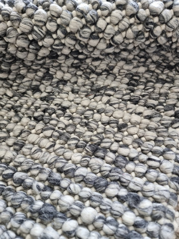 PEBBLES FLINT HAND WOVEN GREY RUG