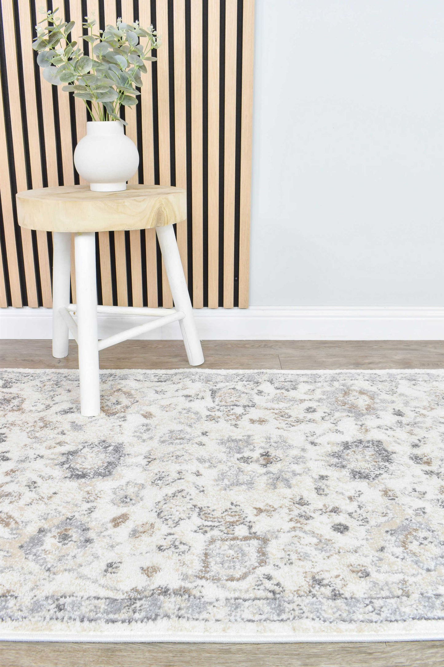 Velvet Essence Runner