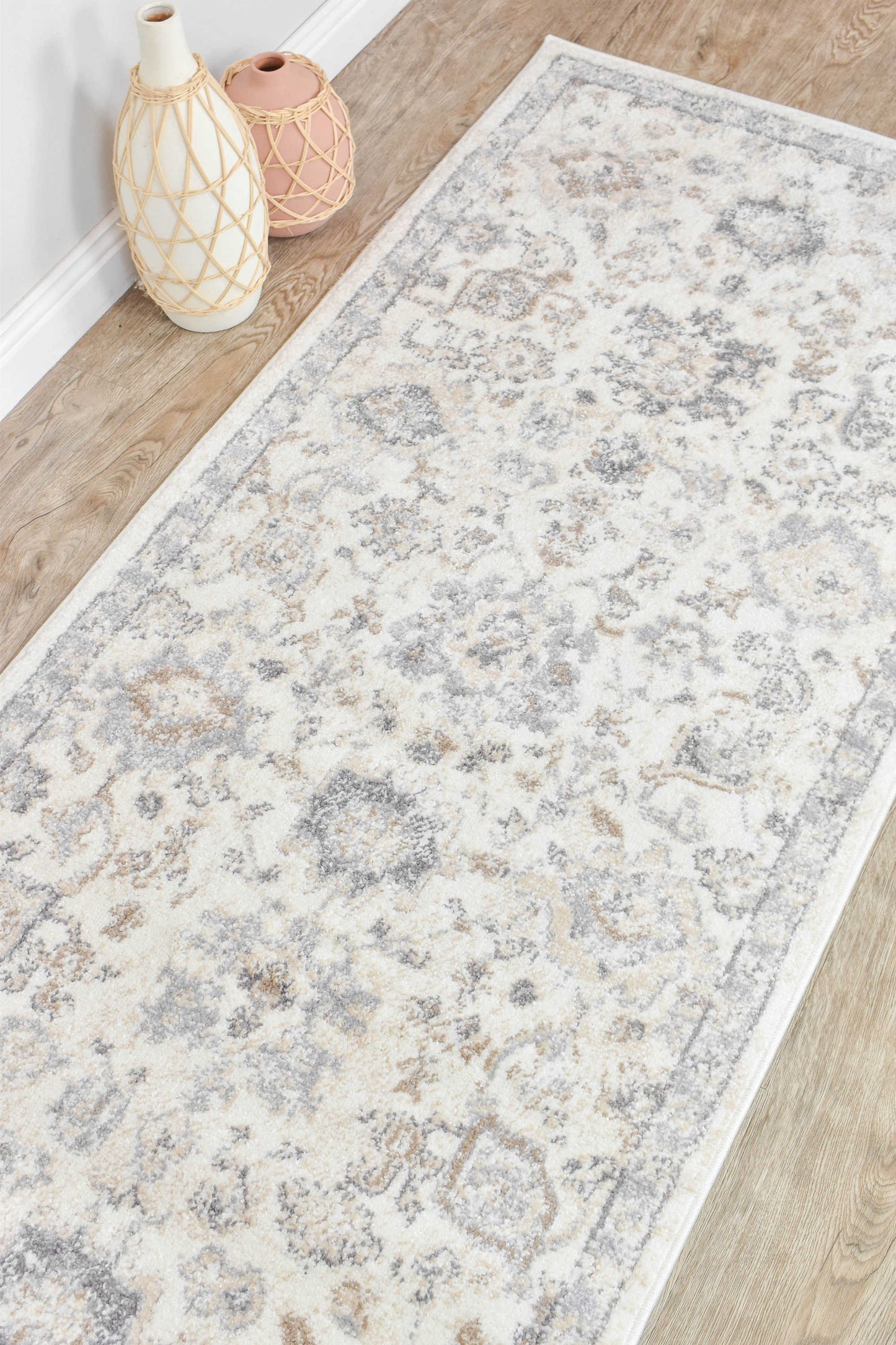 Velvet Essence Runner