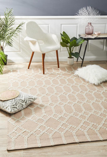 HUDSON TRIBAL TRELLIS NUDE SOFT PINK RUG