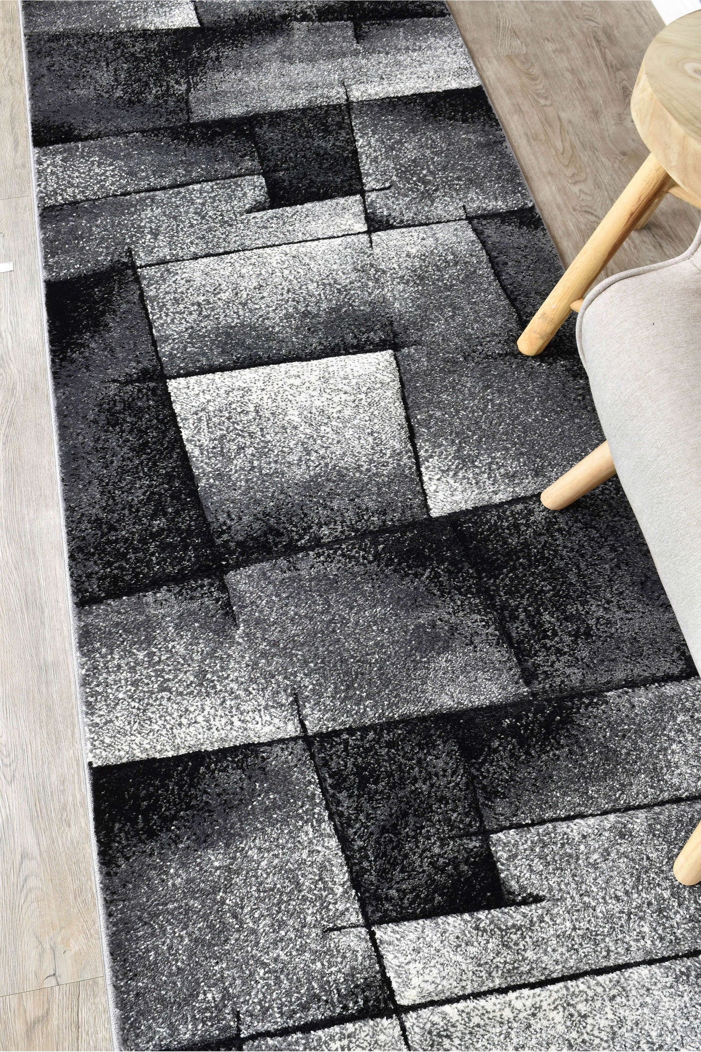Novas 97A Light Grey Dark Grey Runner