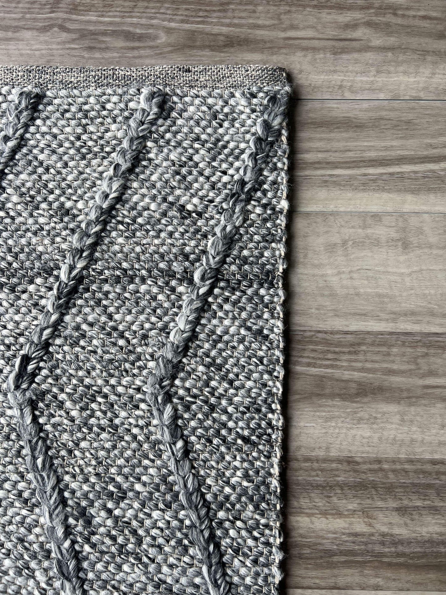 Waves Dark Grey Rug