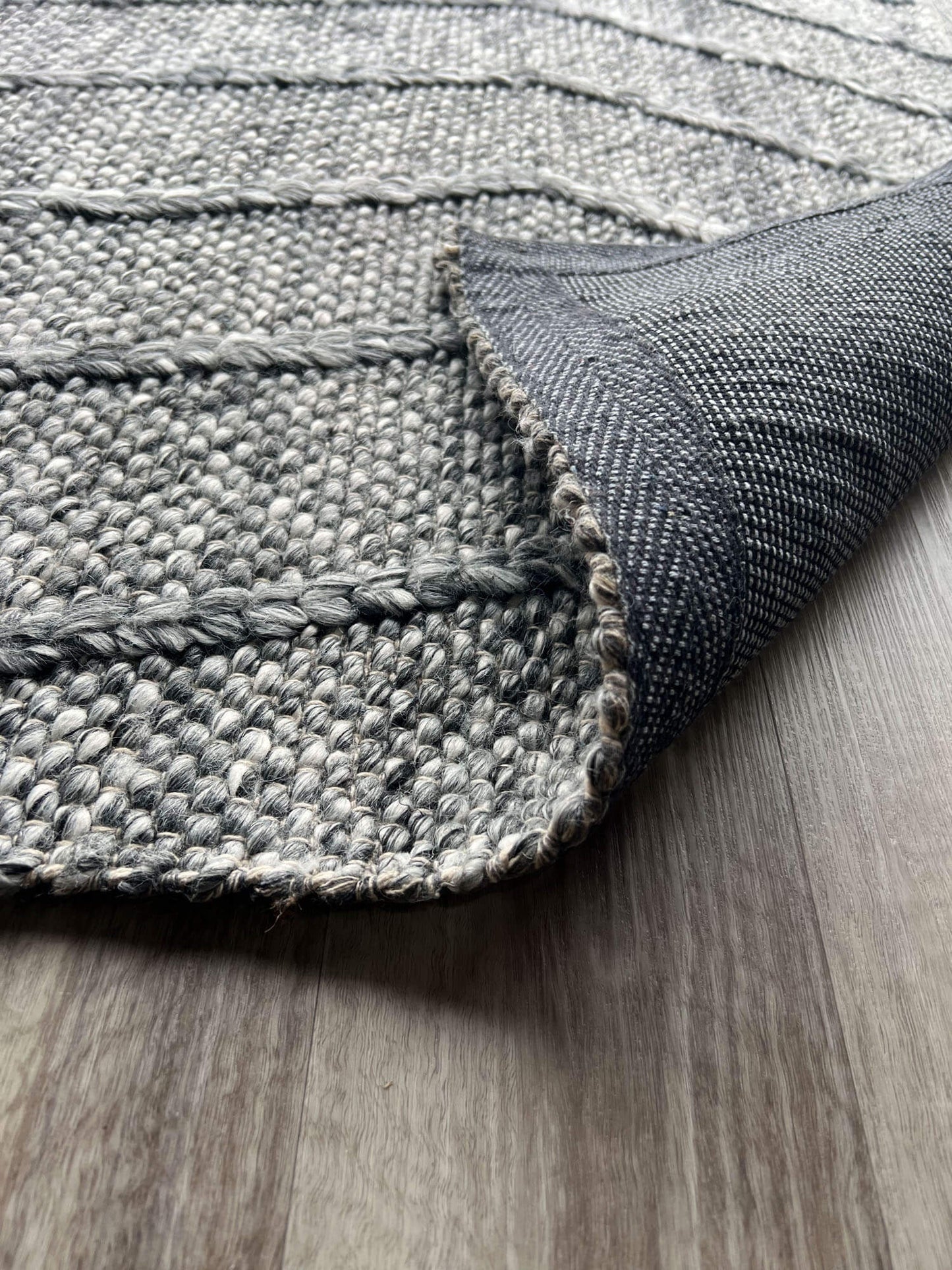 Waves Dark Grey Rug